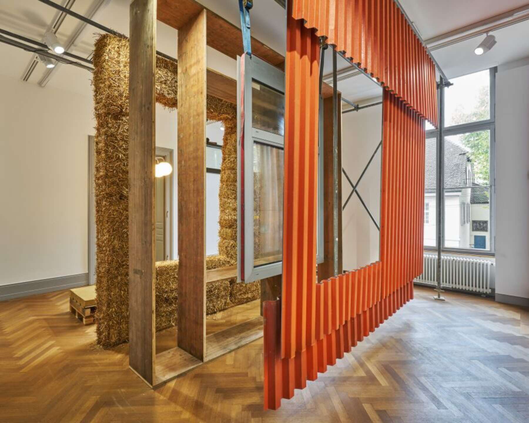 Die Bestandteile des Wandaufbaus, Foto: Martin Zeller © Baubüro insitu