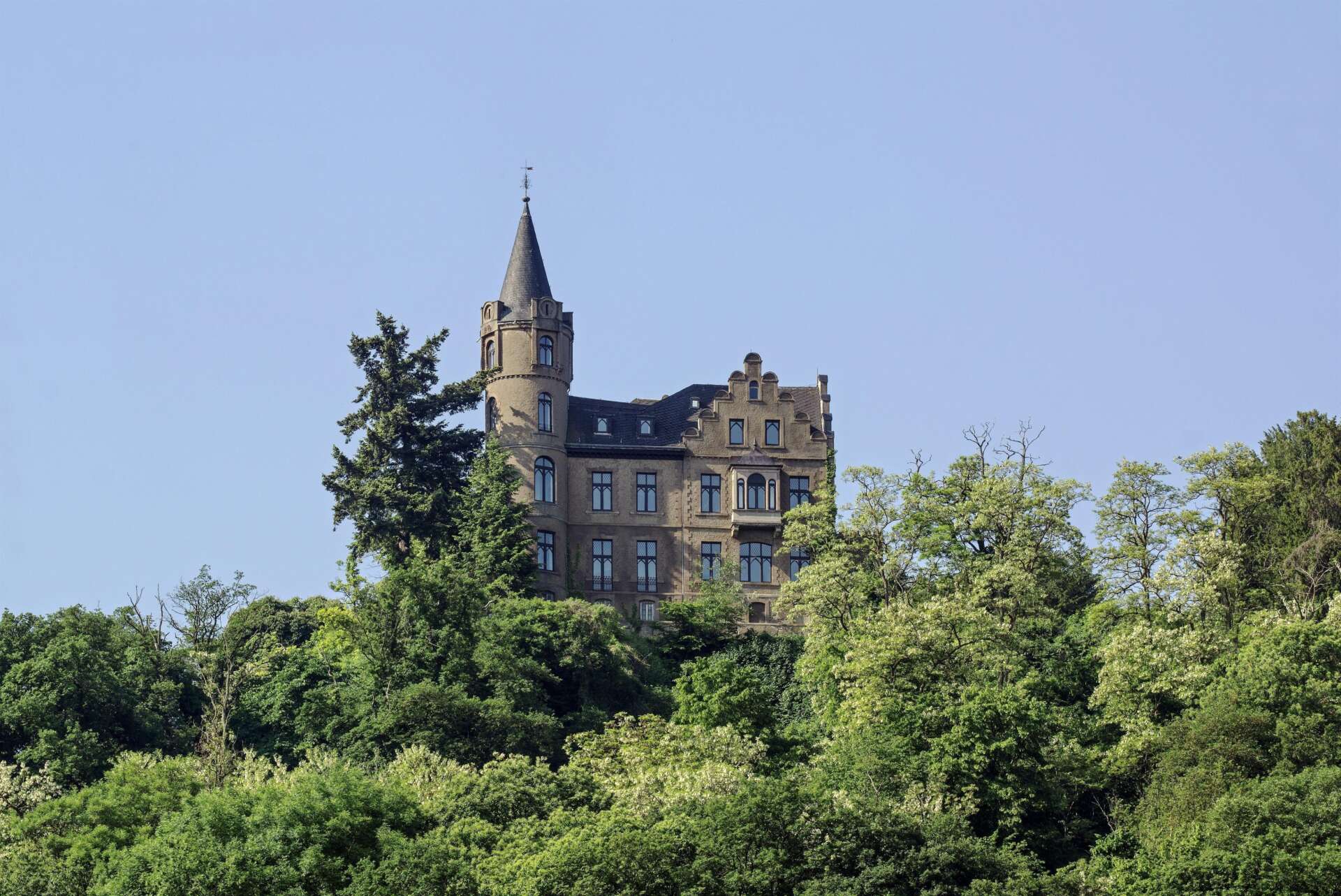Blick zum Schloss von Osterspai, Foto © Friedrich Gier
